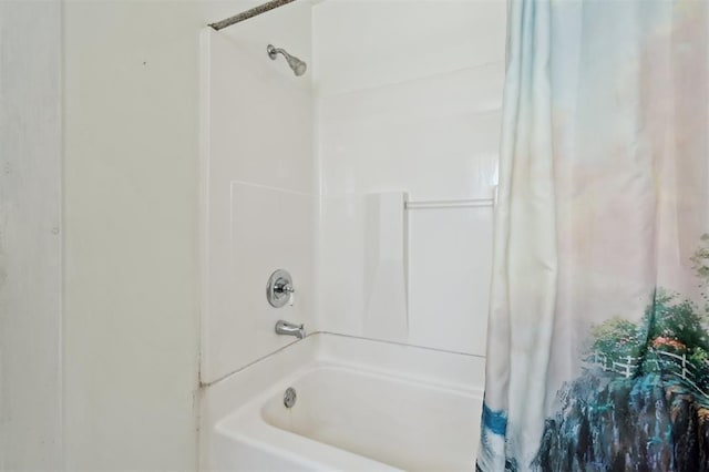 624 N Wentz St, Guthrie, OK 73044 - full bath featuring shower / bathtub combination with curtain