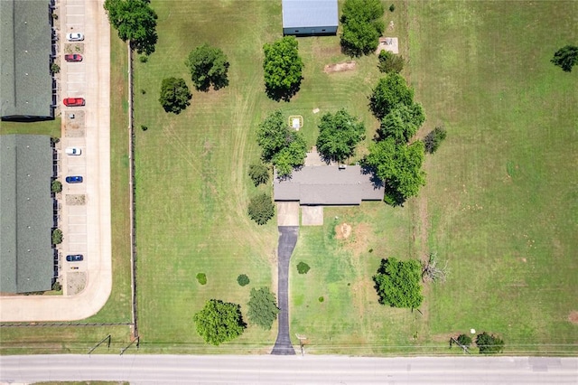 523 W Country Club Rd, Chickasha, OK 73018 - photo 8