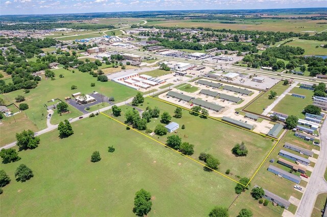 523 W Country Club Rd, Chickasha, OK 73018 - photo 9