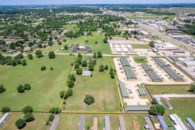 523 W Country Club Rd, Chickasha, OK 73018 - photo 11