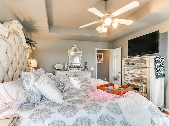 4508 Applegate Dr, Moore, OK 73160 - bedroom with ceiling fan