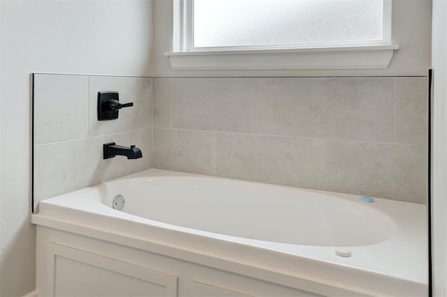 10440 SW 50th St, Mustang, OK 73064 - full bath featuring a tub