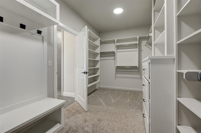 10440 SW 50th St, Mustang, OK 73064 - walk in closet featuring carpet