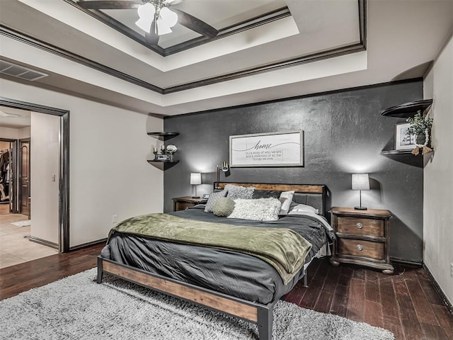 14512 Briarcliff St, Oklahoma City, OK 73170 - bedroom featuring hardwood / wood-style flooring, ornamental molding, baseboards, and ceiling fan