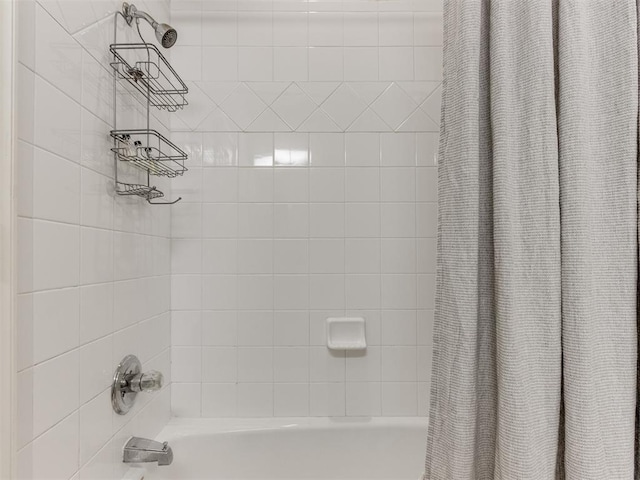 5608 NW 103rd St, Oklahoma City, OK 73162 - full bath featuring shower / bath combo with shower curtain