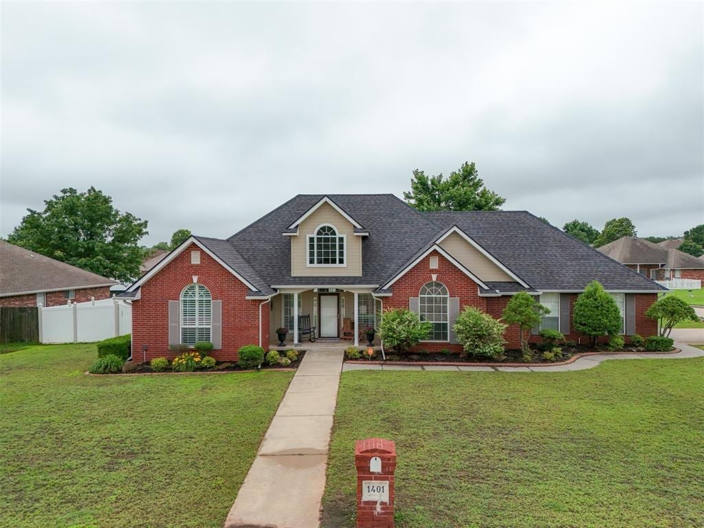1401 Berkshire Pl, Shawnee, OK 74804 - photo 1