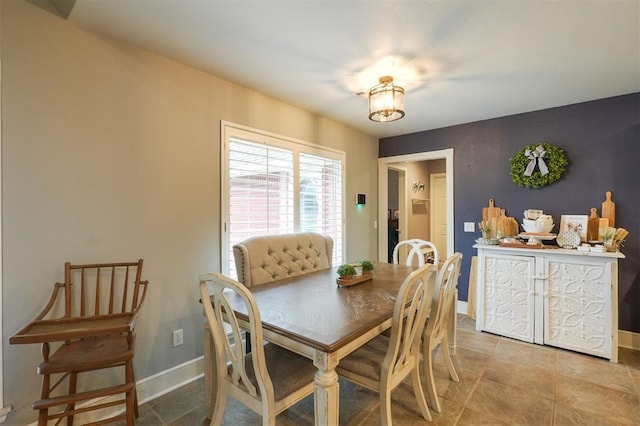 1401 Berkshire Pl, Shawnee, OK 74804 - dining room featuring baseboards
