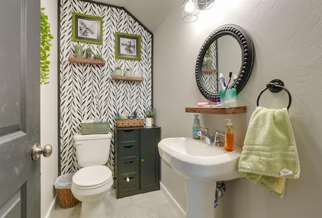 15963 Trail Head Rd, Mcloud, OK 74851 - half bath featuring toilet, tile patterned flooring, and baseboards