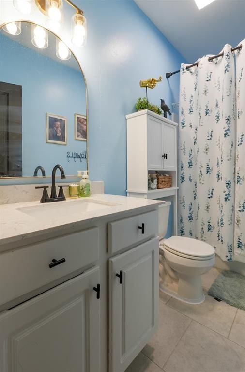 15963 Trail Head Rd, Mcloud, OK 74851 - full bath with tile patterned floors, vanity, toilet, and curtained shower