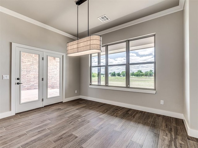 6841 Lake View Ct, Cashion, OK 73016 - unfurnished room with ornamental molding, wood finished floors, and baseboards