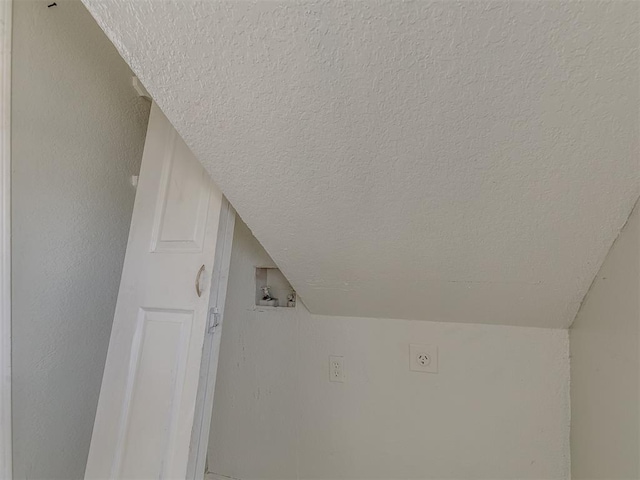 2720 SW 74th St Unit 6, Oklahoma City, OK 73159 - detailed view of a textured ceiling