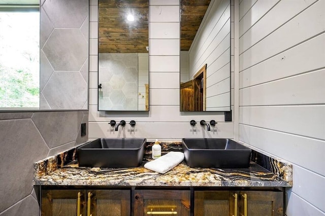 172 Triton Trl, Broken Bow, OK 74728 - bathroom with double vanity