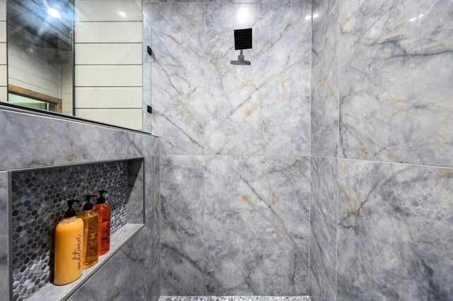 172 Triton Trl, Broken Bow, OK 74728 - bathroom view of a marble finish shower