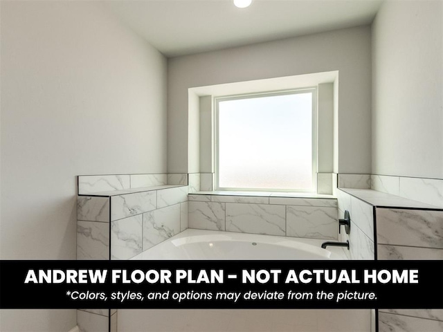 8600 NW 75th St, Oklahoma City, OK 73132 - full bath featuring a garden tub