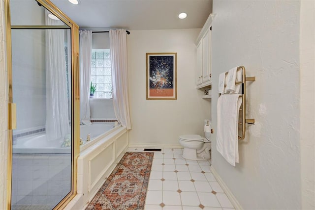 608 Shadow View Ct, Norman, OK 73072 - bathroom featuring a garden tub, toilet, an enclosed shower, baseboards, and recessed lighting