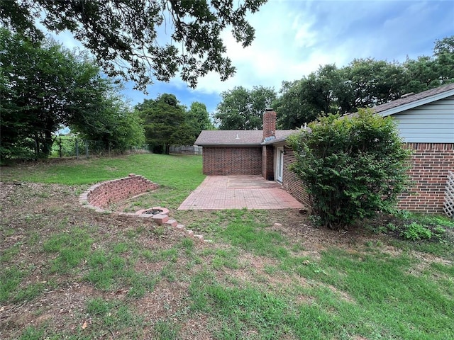 3014 S Mission St, Anadarko, OK 73005 - view of yard with a patio
