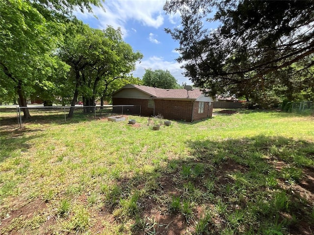 3014 S Mission St, Anadarko, OK 73005 - view of fenced backyard