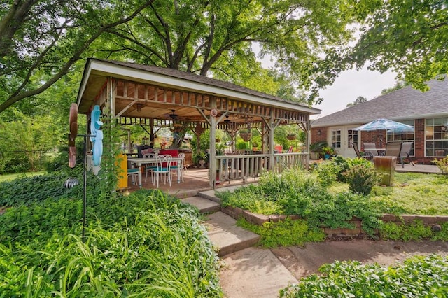 106 Dee Dee Dr, Shawnee, OK 74804 - surrounding community featuring a gazebo and a patio