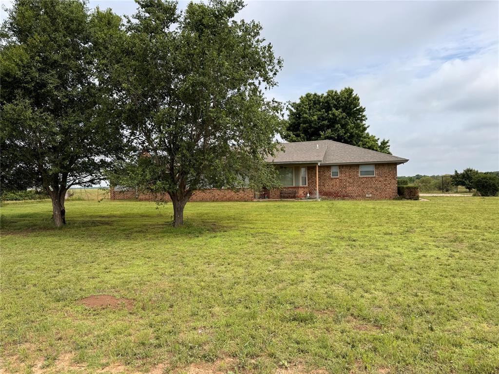 260436 E 910th Cor, Geary, OK 73040 - photo 1