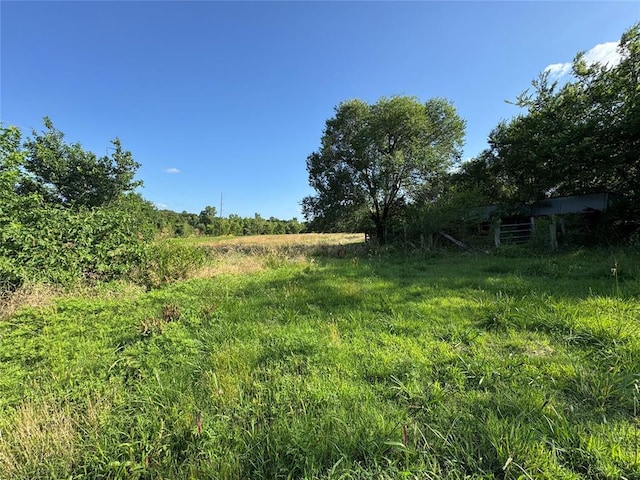 1304 W Walnut St, Tecumseh, OK 74873 - view of yard featuring a view of rural / pastoral area