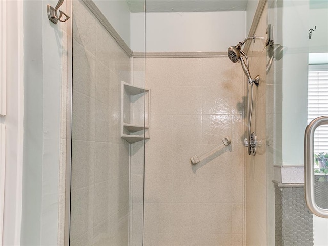 113 Stone Creek Dr, Midwest City, OK 73130 - full bath featuring tiled shower