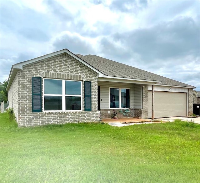 319 Starlight Dr, Shawnee, OK 74804 - photo 2