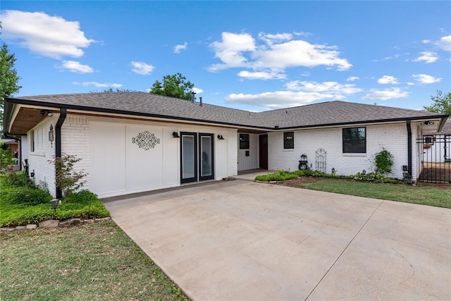 1113 Winnipeg Dr, Yukon, OK 73099 - single story home featuring brick siding and a shingled roof