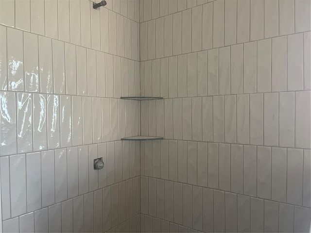 5100 Misty Wood Ln, Mustang, OK 73064 - detailed view of a tile shower