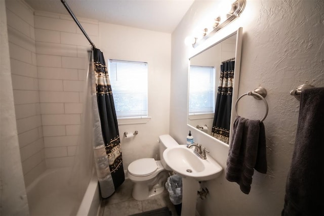 2616 NW 33rd St, Oklahoma City, OK 73112 - bathroom with toilet and shower / bath combo