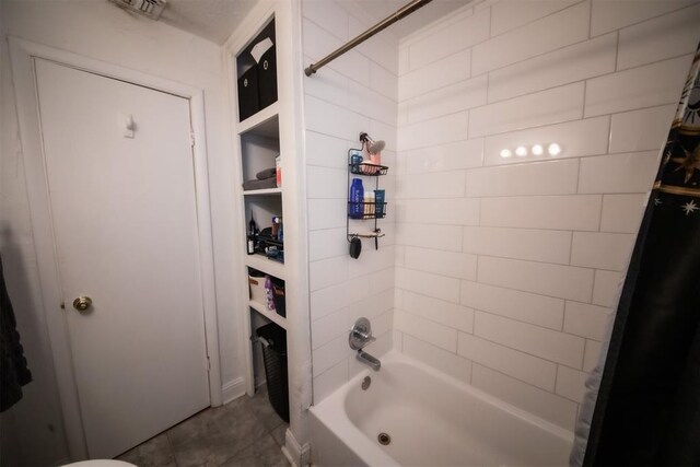 2616 NW 33rd St, Oklahoma City, OK 73112 - full bath with shower / bath combination with curtain