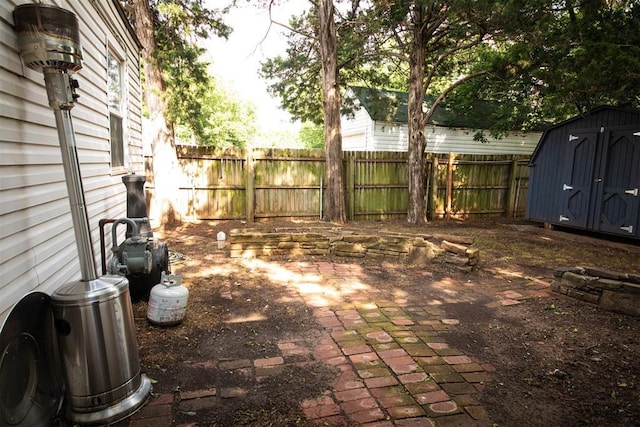 2616 NW 33rd St, Oklahoma City, OK 73112 - view of yard with a patio