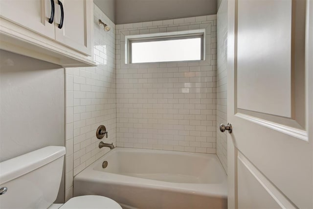 1440 Station St, Edmond, OK 73034 - bathroom with toilet and bathtub / shower combination