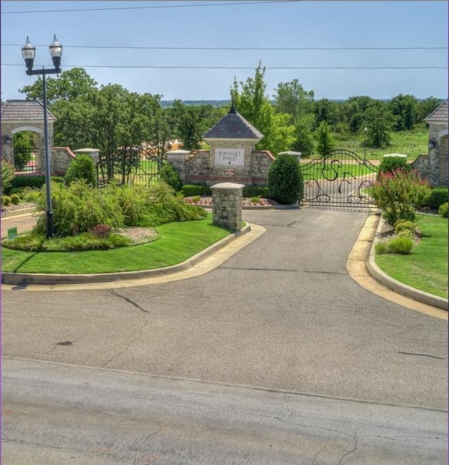 3342 Glastonbury Way, Newalla, OK 74857
