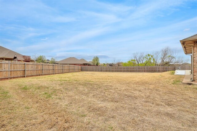 11240 NW 106th St, Yukon, OK 73099 - view of yard