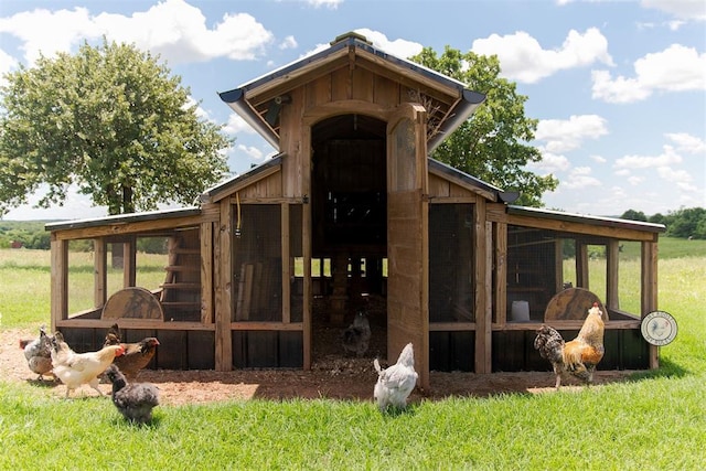 16000 N Hogback Rd, Luther, OK 73054 - view of poultry coop with a yard