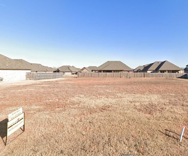 4604 Hambletonian Ln, Mustang, OK 73064