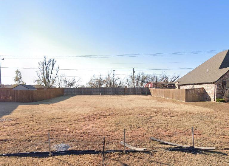 4609 Hambletonian Ln, Mustang, OK 73064