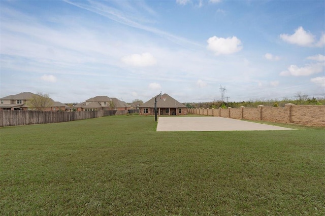 15101 Colonia Bella Dr, Edmond, OK 73013 - view of yard with a patio