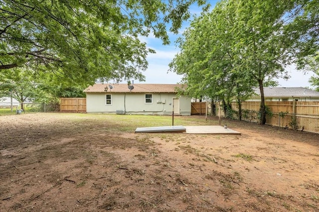 1013 Locust Ln, Midwest City, OK 73110 - view of back of property