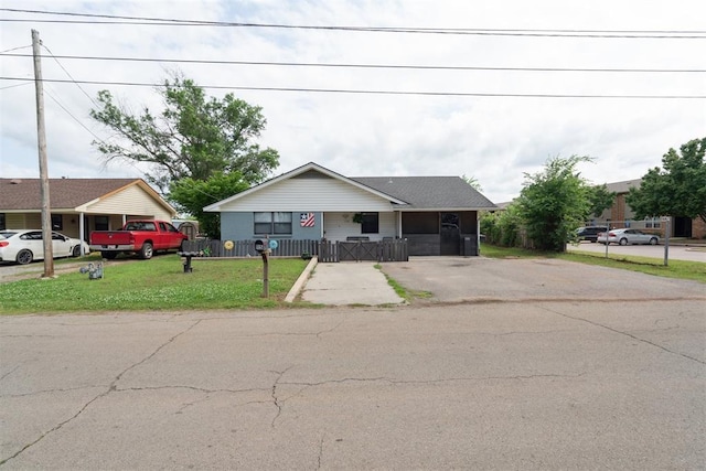 115 W Green St, Meeker, OK 74855 - photo 1
