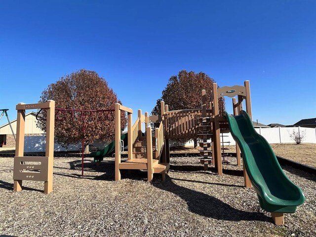 1007 SE 16th Ter, Newcastle, OK 73065 - view of community jungle gym