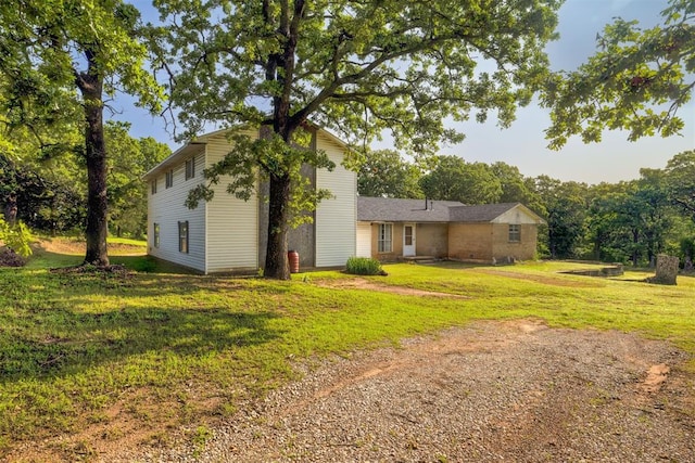 9595 Brangus Rd, Meeker, OK 74855 - view of front of house featuring a front lawn