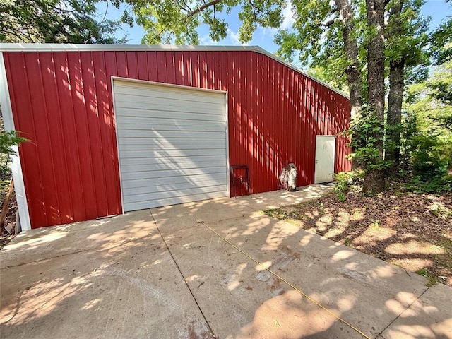 10813 S Peggy Lou Dr, Oklahoma City, OK 73165 - detached garage with driveway