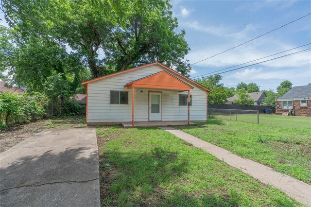 2325 E Madison St, Oklahoma City, OK 73111 - bungalow-style home with a porch