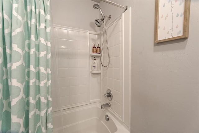 19005 Valencia Park Dr, Edmond, OK 73012 - bathroom featuring shower / bath combo