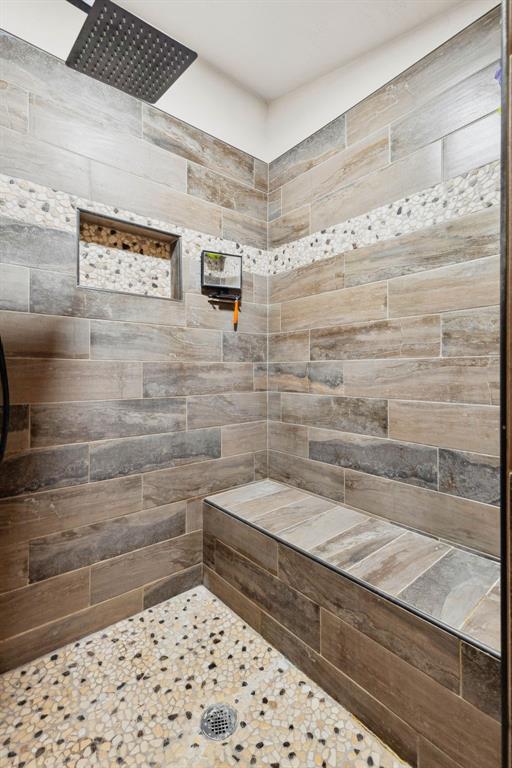 26114 State Highway 19, Cyril, OK 73029 - full bath with a tile shower