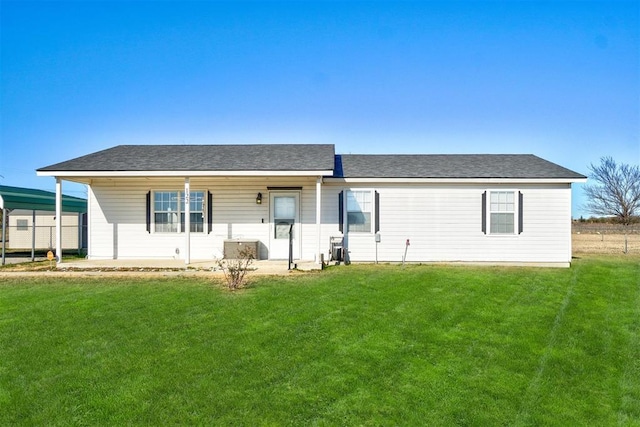122 Cotton Tail Dr, Shawnee, OK 74804 - view of front of property with a front lawn