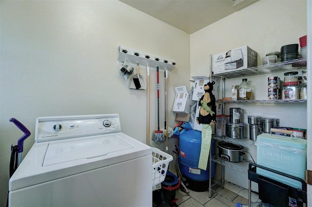 122 Cotton Tail Dr, Shawnee, OK 74804 - washroom featuring washer / dryer and tile patterned floors