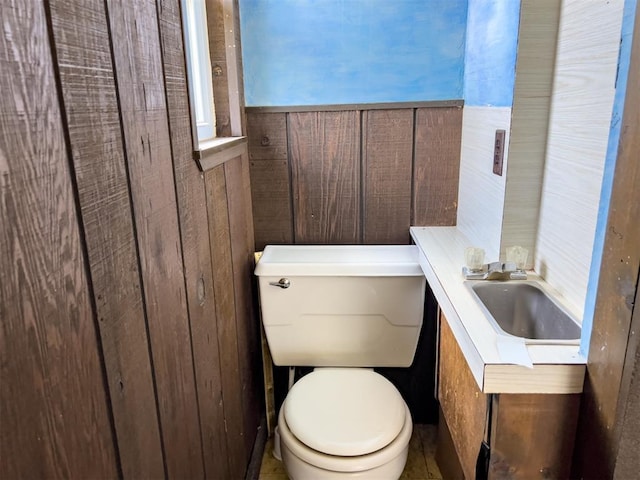 8701 Cornforth Rd, Guthrie, OK 73044 - bathroom featuring toilet and a sink