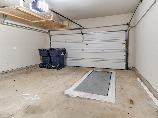 9708 Squire Ln, Yukon, OK 73099 - garage with a garage door opener